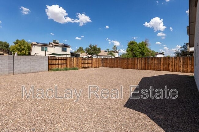 Building Photo - 1586 W Curry Dr