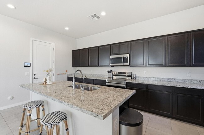 Building Photo - 1521 S Senate St