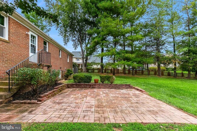 Building Photo - 43594 Hay Rd