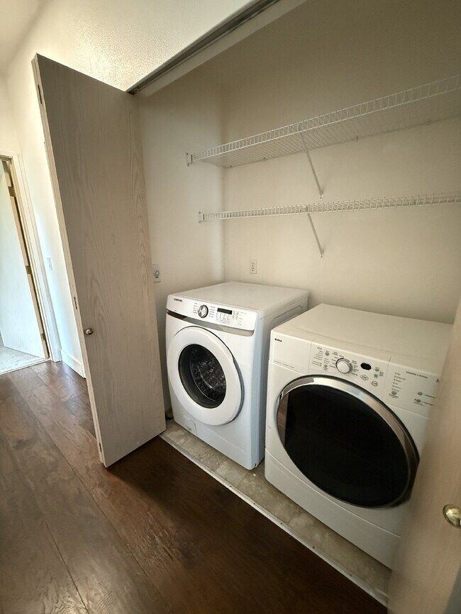 Building Photo - The Lakes @ Kent Community Condo Unit Avai...