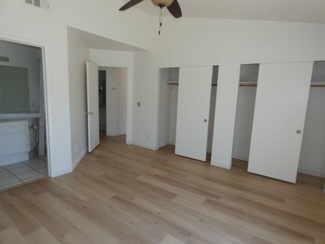 Building Photo - Light and Welcoming in Regency Estates