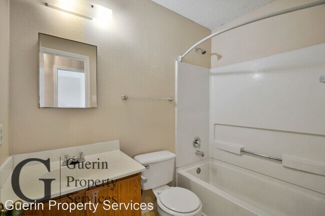 Building Photo - 3 br, 2.5 bath House - 6582 Beech Trail Drive