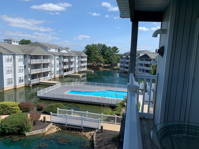 Building Photo - 2207 Waters Edge Dr