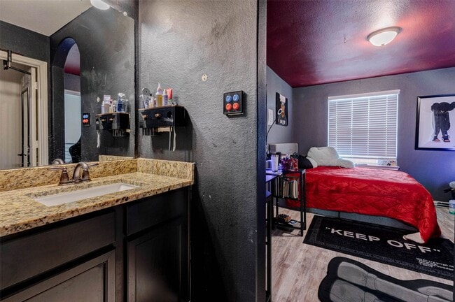 Building Photo - 22127 Roxanne Field Ln