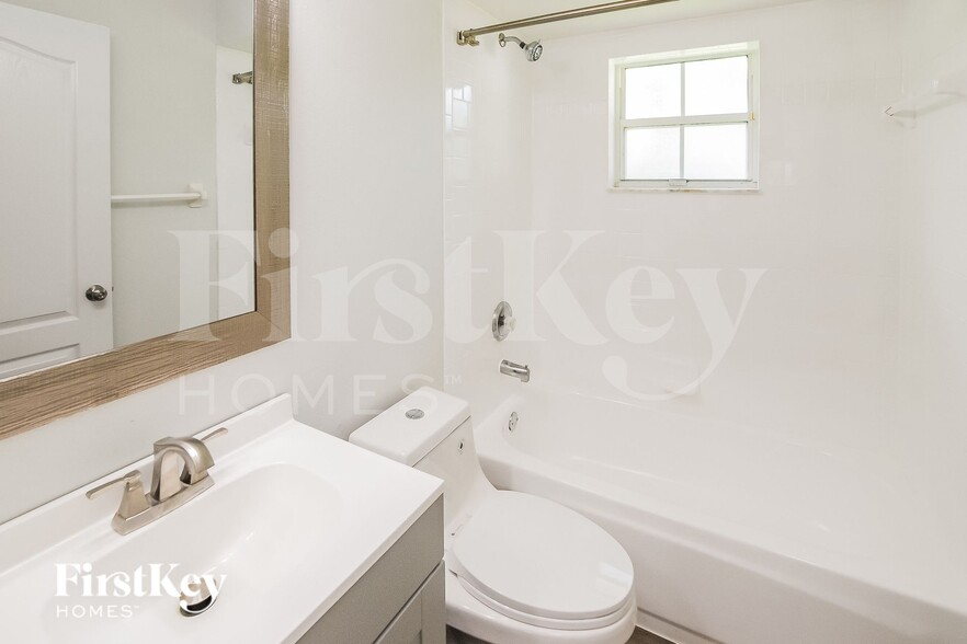 Building Photo - 29 Brian Ln