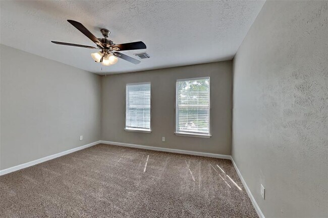 Building Photo - 6910 Springcrest Ct