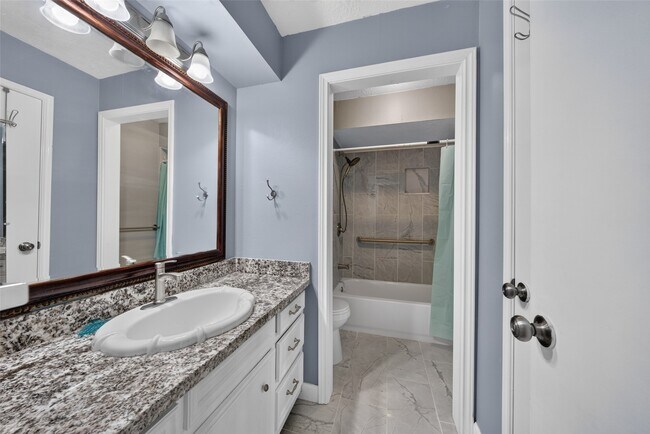 Building Photo - 5714 Arbor Vitae Dr