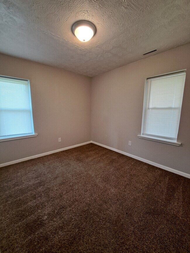 Building Photo - 4015 Keats Dr