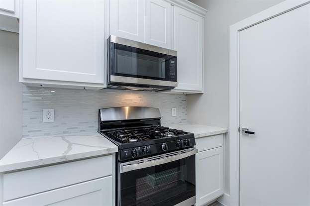 Building Photo - 4536 Sunflower St