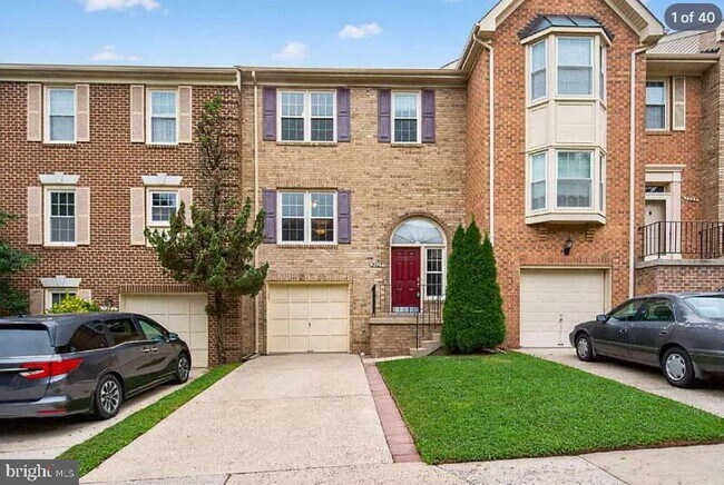 Building Photo - 7427 Salford Ct