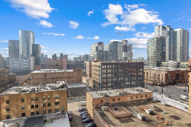 Building Photo - 200 N Jefferson St