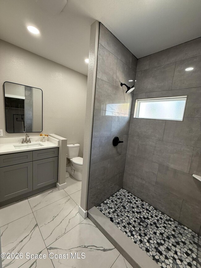 Building Photo - 9 Lemoine Ave