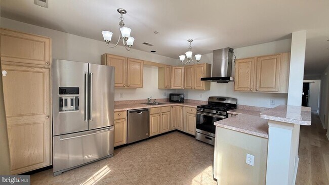 Building Photo - 207 Lookout Pl