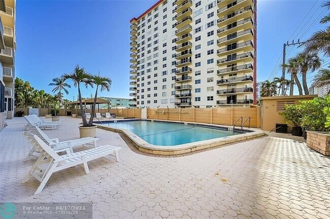 Building Photo - 1401 S Ocean Dr