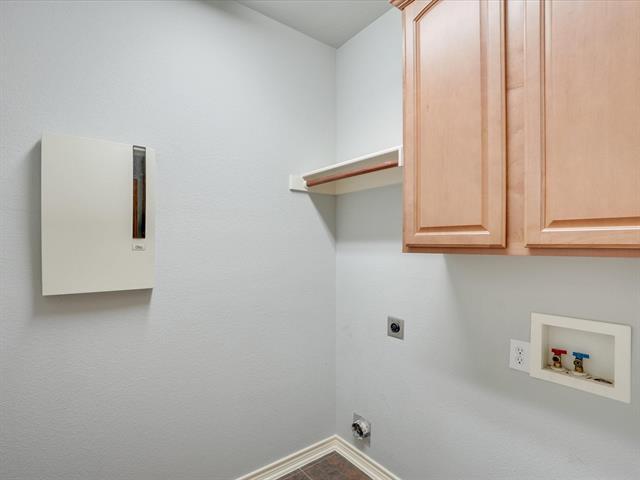 Building Photo - 3421 Beekman Dr