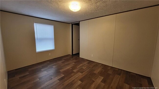 Building Photo - 385 Burns Rd