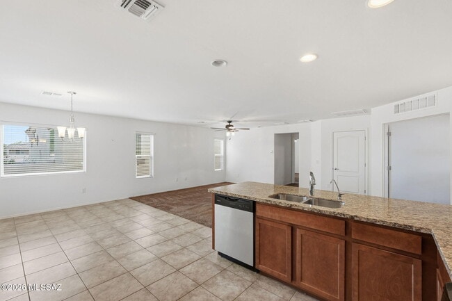 Building Photo - 1337 W Vuelta del Yunque