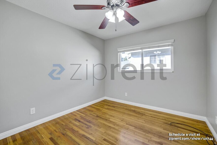 Building Photo - 16422 McRae Ave