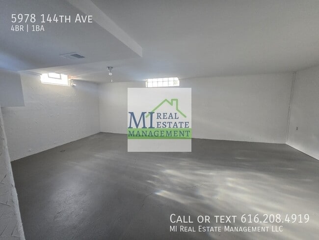 Building Photo - 5978 144th Ave