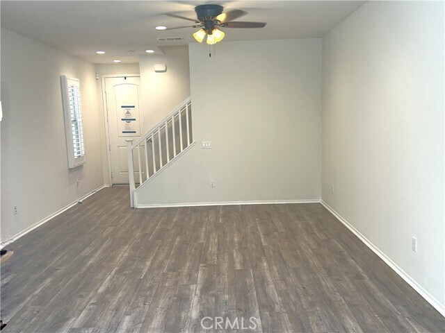 Building Photo - 253 S Vermont Ave