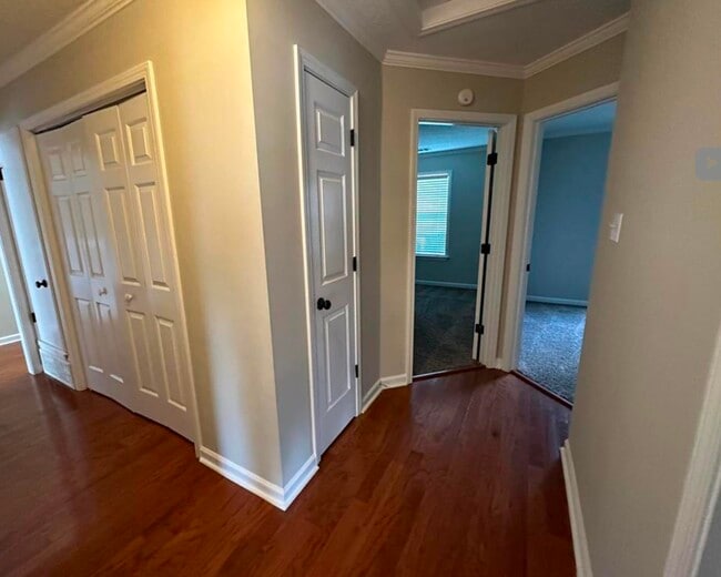 Building Photo - 8784 Overcup Oaks Dr