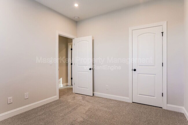 Building Photo - 360 Murray Grey Ln