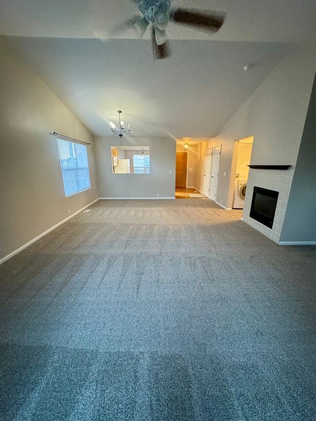 Building Photo - 3 Bedroom Home in Peyton