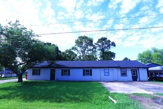 Building Photo - 1117 County Rd 515