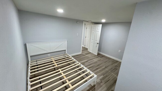 Building Photo - 1322 Avenue L