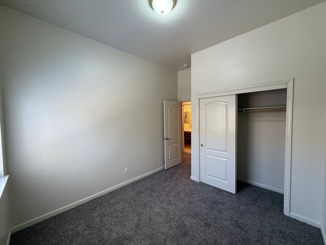 Building Photo - Single Story home in Sylvan School District!