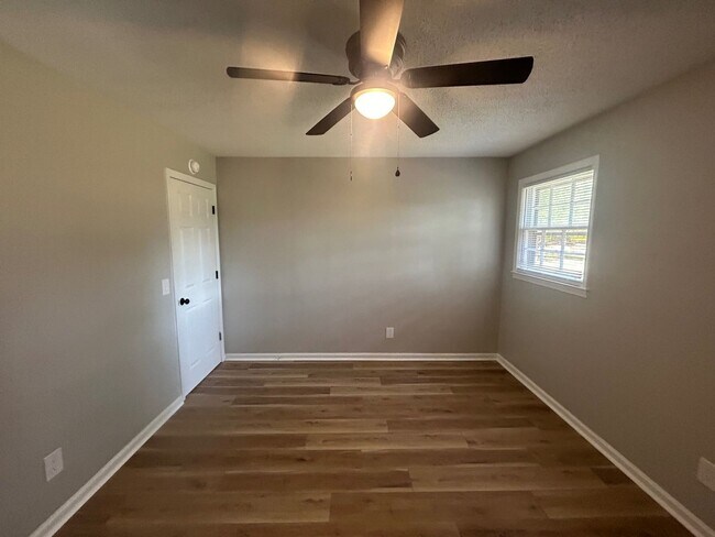 Building Photo - 3728 Baywater Dr