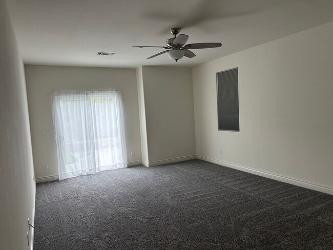 Building Photo - Just reduced! Beautiful home in templeton