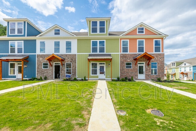 Building Photo - 1904 Cypress Ln