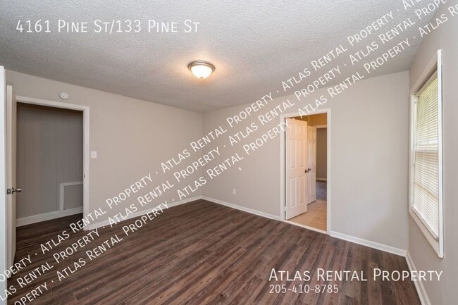 Building Photo - 4161 Pine St