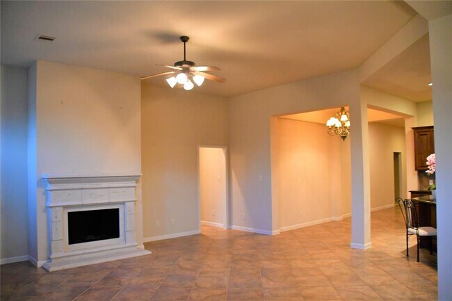 Building Photo - 27926 Barberry Banks Ln