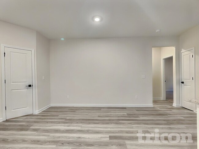 Building Photo - 3734 Saddle Bag Ct