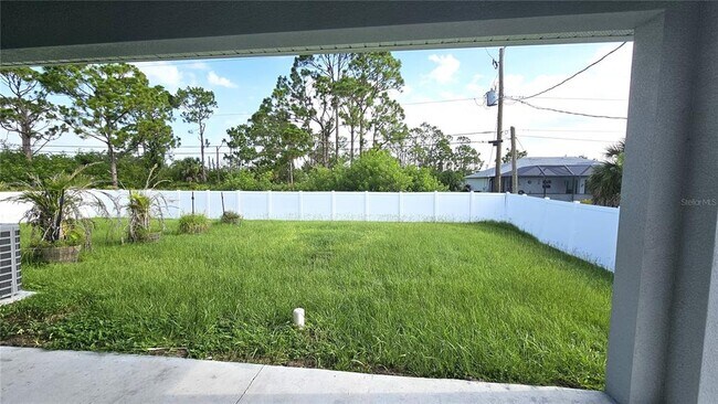 Building Photo - 10446 Kidron Ave