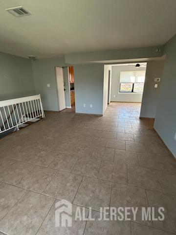 Building Photo - 212 N Oaks Blvd