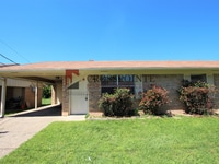 Building Photo - COMING SOON! 2 Bedroom 1 Bath Duplex in West Tyler!