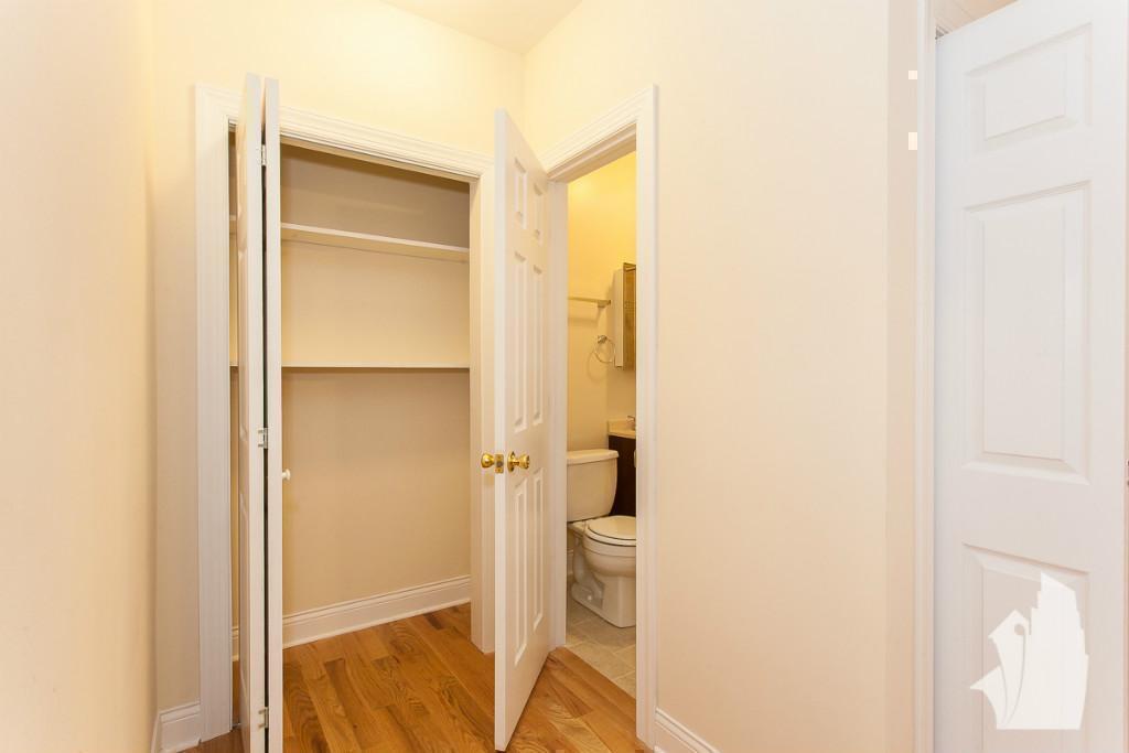 Building Photo - 2844 N Orchard St