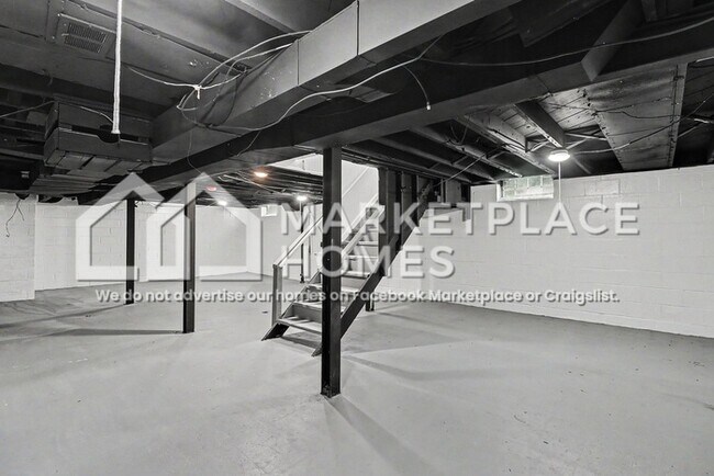 Building Photo - 18431 Teppert St