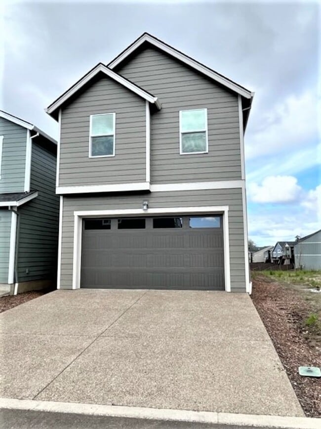 Building Photo - 3 Bedroom / 2.5 Bath Home McMinnville