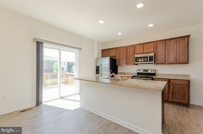 Building Photo - 172 Drexel Ct
