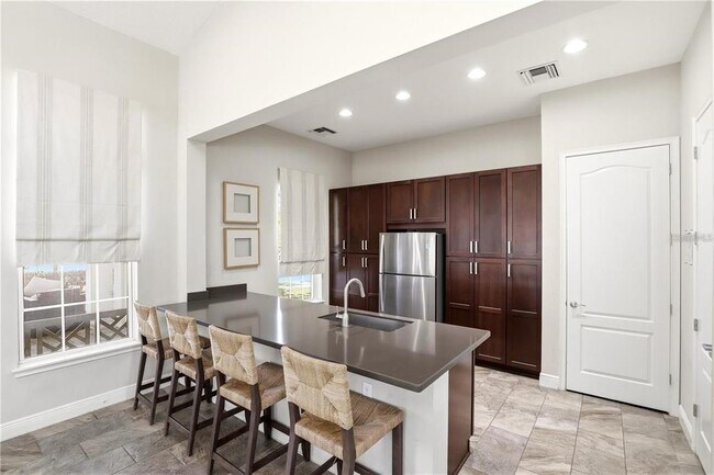 Building Photo - 15512 Sunquat Dr