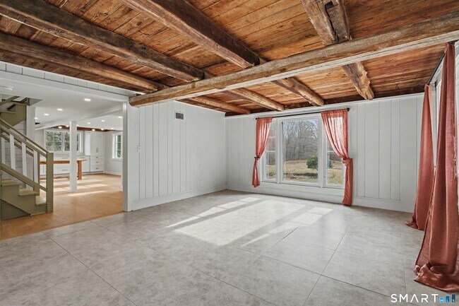 Building Photo - 42 Picketts Ridge Rd