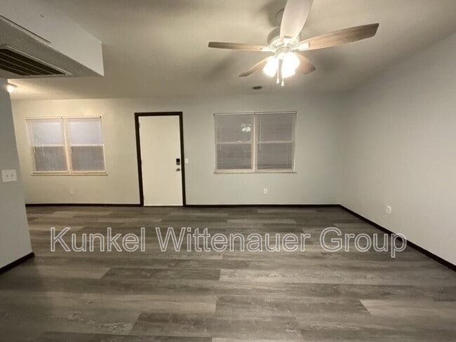 Building Photo - 1320 N 1st St