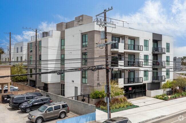 Building Photo - 4320 Inglewood Blvd