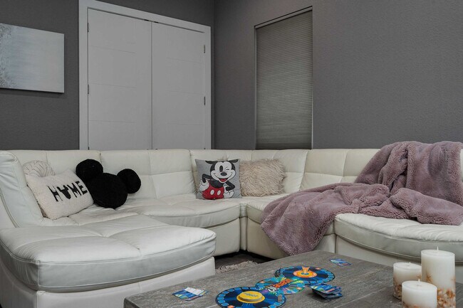 Building Photo - 748 Desert Mountain Ct