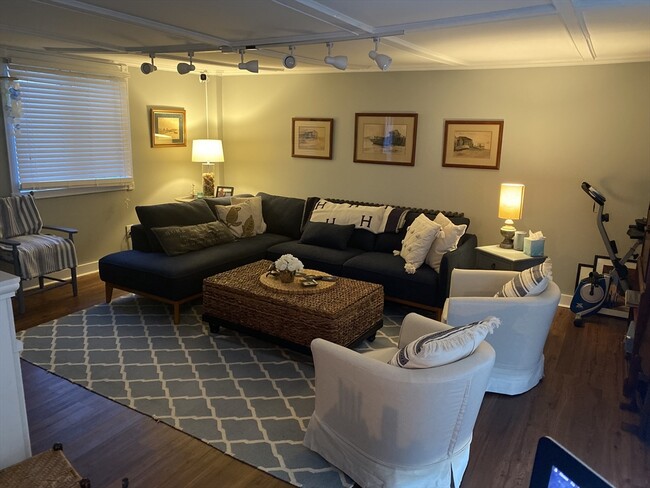 Building Photo - 7 Leighton Ct