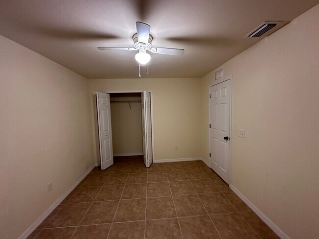 Building Photo - 4339 SW Santa Barbara Pl